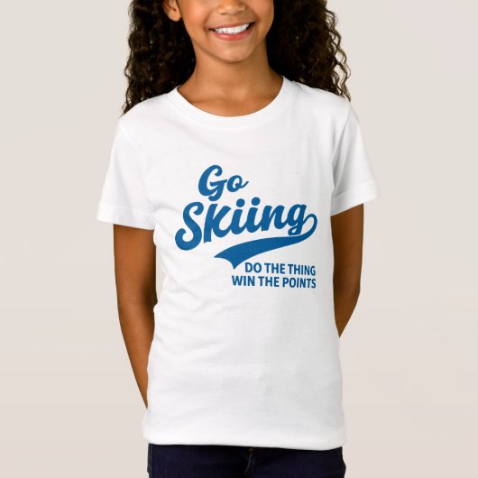 Go Skiing – Minimal Winter Sports Typography Desig T-Shirt (Vorderseite)