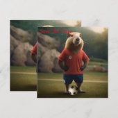 "Goal-Scoring Capybara: Der ultimative Fußballstar Save The Date (Vorne/Hinten)