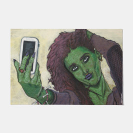 Goblin Girl Handy Selfie Door Mat Fußmatte