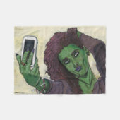 Goblin Girl Handy Selfie Fantasy Art Blanka Fleecedecke (Vorderseite (Horizontal))