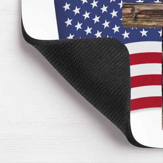 GOD BLESS AMERICA mit robustem Kreuz und US-Flagge Mousepad (Ecke)