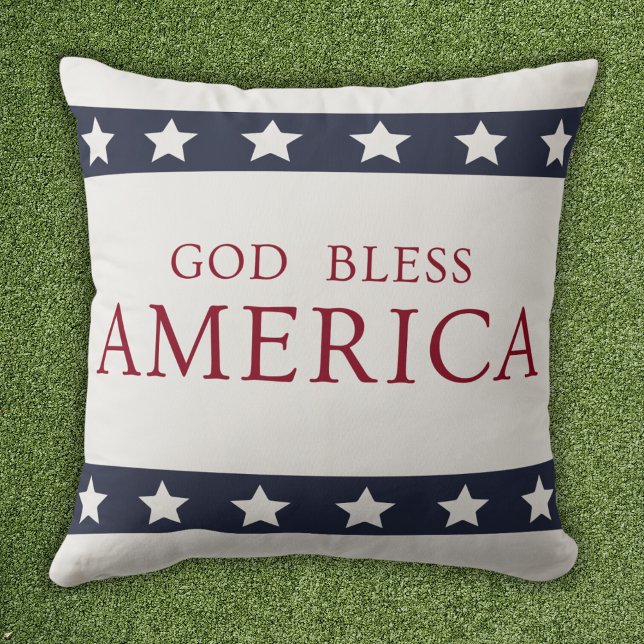 God Bless America Patriotic White and Blue Kissen (Von Creator hochgeladen)