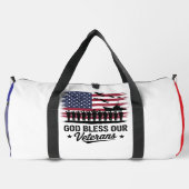 God Bless Our Veterans American Flag Duffle Bag (Rückseite)