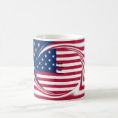 God Bless Our Zuhause: USA Flag Swirl Art Kaffeetasse (Mittel)