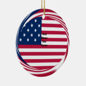 God Bless Our Zuhause: USA Flag Swirl Art Keramik Ornament (Rechts)