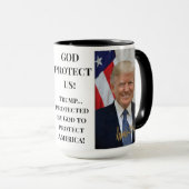 GOD GESCHÜTZTER PRÄSIDENT TRUMP ZUM SCHUTZ AMERIKA TASSE (VorderseiteRechts)