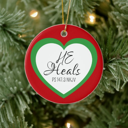 God Heals the Brokenhearted Red Christmas Keramik Ornament (Baum)