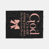 God Is Still Writing Your Story Stop Trying To Ste Fleecedecke (Vorderseite (Horizontal))