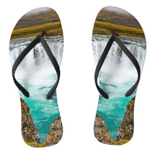 Godafoss Wasserfall, Island Badesandalen