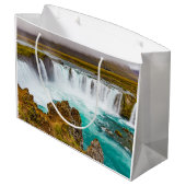 Godafoss Wasserfall, Island Große Geschenktüte (Rückseite Schrägansicht)