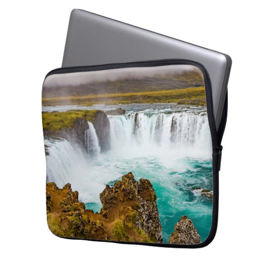 Godafoss Wasserfall, Island Laptopschutzhülle (Vorderseite Links)