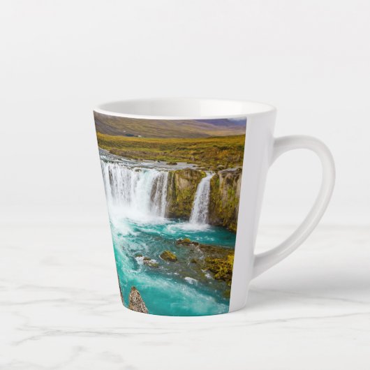 Godafoss Wasserfall, Island Milchtasse (Rechts)