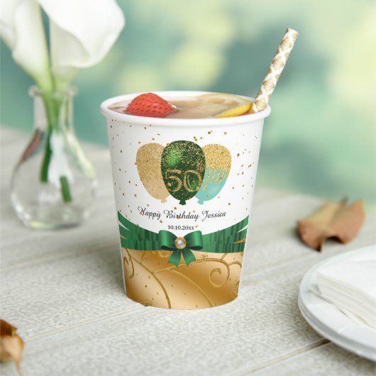 Gold 50. Geburtstag, Grüne Seidenband, Löwen Pappbecher (In Situ)