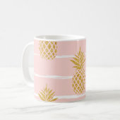 Gold Ananas, gestreift Sommer Hintergrund. Kaffeetasse (Vorderseite Links)