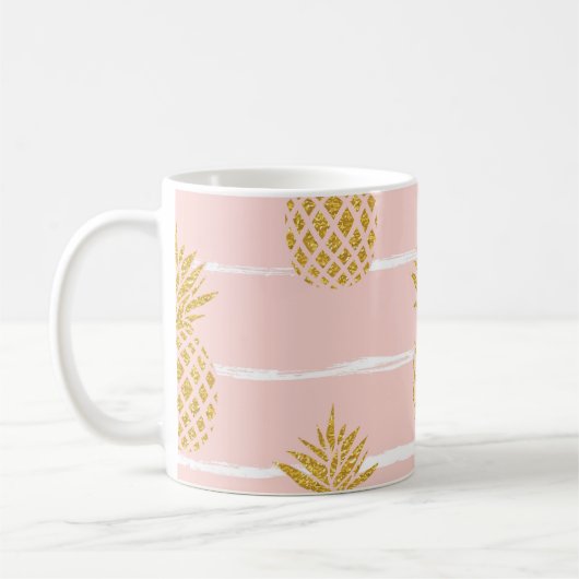 Gold Ananas, gestreift Sommer Hintergrund. Kaffeetasse (Links)