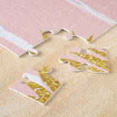 Gold Ananas, gestreift Sommer Hintergrund. Puzzle (Seite)