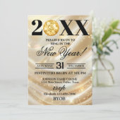 Gold and Black 2026 New Years Eve Party Invitation Einladung (Stehend Vorderseite)