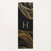 Gold and Black Modern Pattern Monogram Yogamatte (Vorderseite)