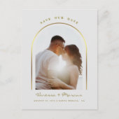 Gold Arched Frame Wedding Foto Save the Date Ankündigungspostkarte (Vorderseite)