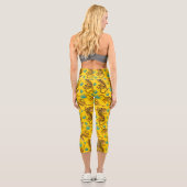 Gold Asian Tiger Pattern Capri Leggings (Rückseite)