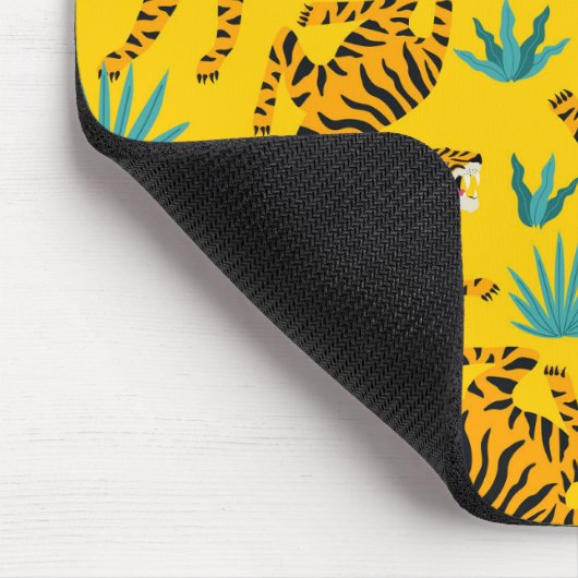 Gold Asian Tiger Pattern Mousepad (Ecke)