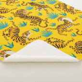 Gold Asian Tiger Pattern Sherpadecke (3/4)