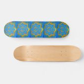 Gold auf blauem Tantrylon Skateboard (Horizontal)