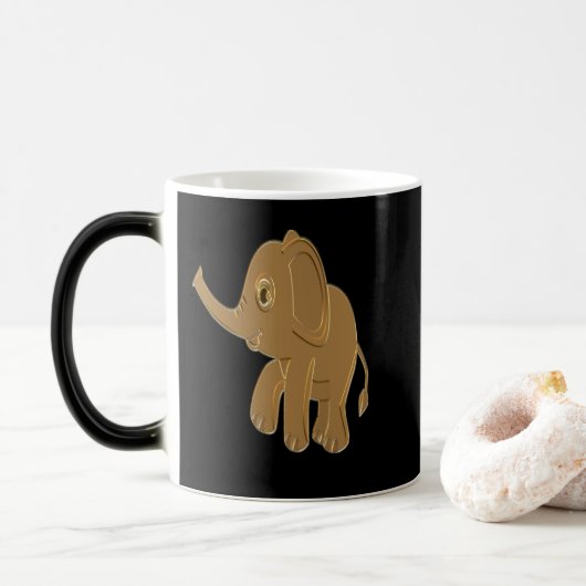 Gold Baby Elephant Looking Into Verwandlungstasse (Mit Donut)
