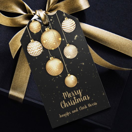 Gold Baubles Weihnachtsschmuck auf Black Fevor Geschenkanhänger