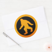 Gold Bigfoot Runder Aufkleber (Umschlag)