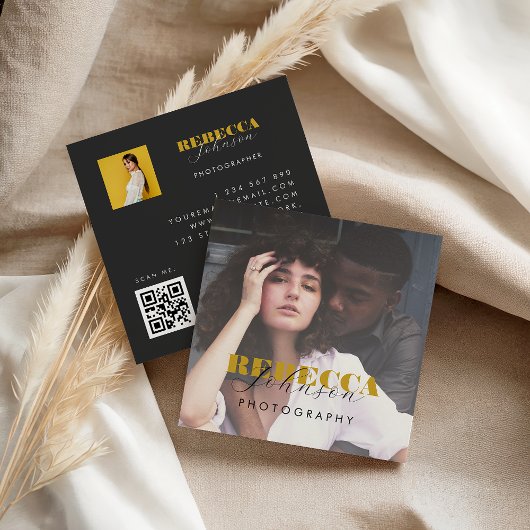 Gold Black Bold Script 2 Foto Minimaler QR Code Quadratische Visitenkarte