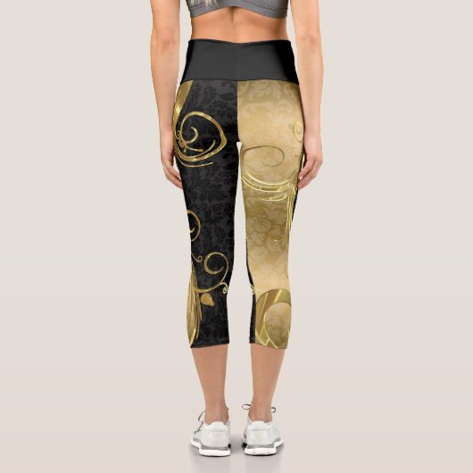 Gold & Black Damask Capri Leggings (Rückseite)