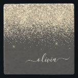 Gold Black Glitzer Script Monogram Girlaname Steinuntersetzer<br><div class="desc">Schwarz und Gold Sparkle Glitzer Script Monogram Name Stone Tile. Das macht den perfekten Abschluss,  süßen 16 Geburtstag,  Hochzeit,  Brautparty,  Jubiläum,  Babydusche oder Junggeselinnen-Abschied Geschenk für jemanden,  die Lieben glamourösen Luxus und schicke Stile.</div>