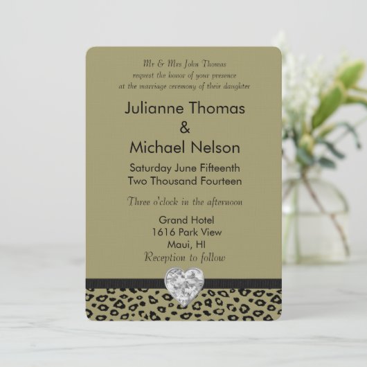 Gold Black Leopard Print Diamond Heart Wedding Einladung (Stehend Vorderseite)