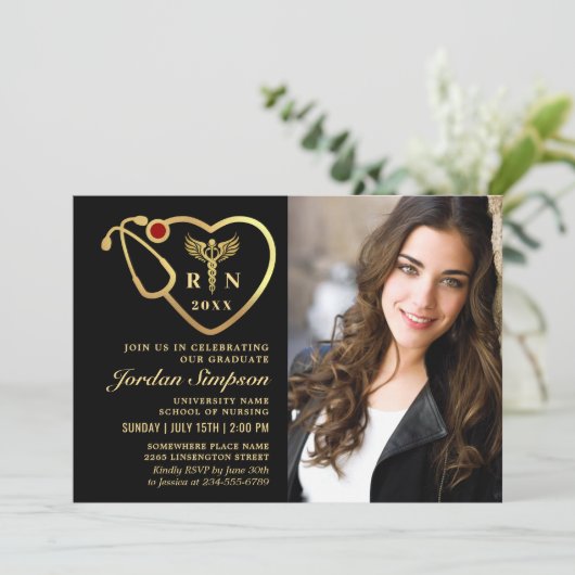 Gold Black Modern Nursing School Graduation Party Einladung (Stehend Vorderseite)