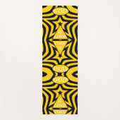Gold & Black Monochrome Star Premium "God Is Love" Yogamatte (Vorderseite)