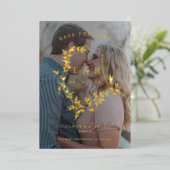 Gold Blätter Wappen Monogram Foto Save the Date Fo Folieneinladung (Stehend vorne)