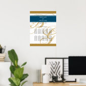 Gold Blue Elegante Monogram Seating Chart Poster (Heimbüro)