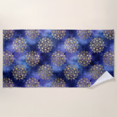 Gold & Blue Galaxy Dharma Mandala Muster Strandtuch (Vorderseite)