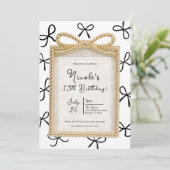 Gold Bow Frame & Little Black Bows Geburtstag Einladung (Stehend Vorderseite)