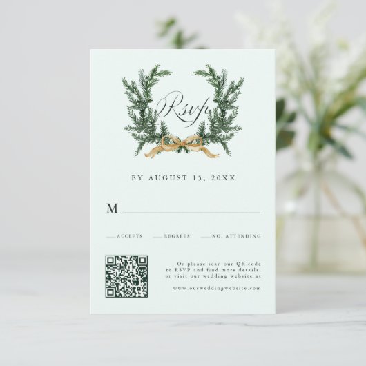 Gold Bow & Green Pine Wreath Wedding QR Code Mint RSVP Karte (Stehend Vorderseite)