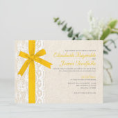 Gold Bow & Lace Wedding Invitations Einladung (Stehend Vorderseite)