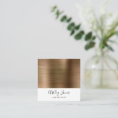Gold Brushed Metal Monogram Elegantes Skript Quadratische Visitenkarte (Stehend Vorderseite)