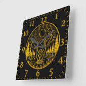 Gold Buffalo steht majestätisch in der Natur Quadratische Wanduhr (Winkel)