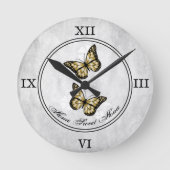 Gold Butterfly Floral Acrylic Wall Clock Runde Wanduhr (Vorderseite)