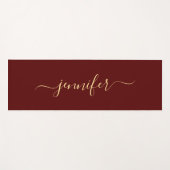 Gold Calligraphy Script Personalized Name Maroon Yogamatte (Vorderseite (Horizontal))