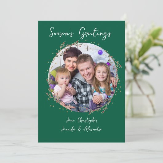 Gold Circle & Green Family Photo Christmas Card Einladung (Stehend Vorderseite)