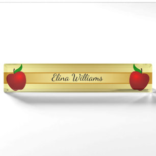 Gold Classic Teacher Red Apple Kindergarten Namensplakette