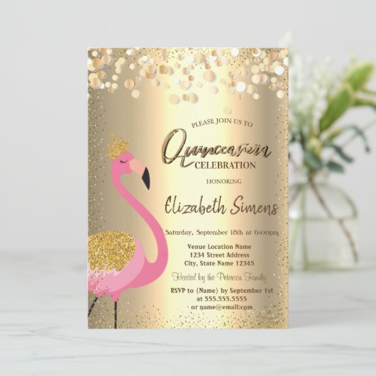 Gold Confetti Dots, rosa Flamingo Quinceañera Einladung (Stehend Vorderseite)