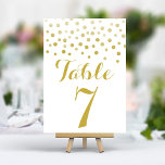 Gold Confetti Elegante Wedding Tischnummer Card<br><div class="desc">Fügen Sie Ihrer Hochzeitsfeier eine Touch Glamour hinzu und lassen Sie sich von diesen eleganten Tischnummern verzaubern. Mit einer Kaskade glänzender Goldkonfetti auf einem knackigen weißen Hintergrund schaffen diese Karten ein modernes und elegantes Aussehen. Persönlich mit Ihren Tischnummern für eine gemütliche und unvergessliche Tischumgebung.</div>